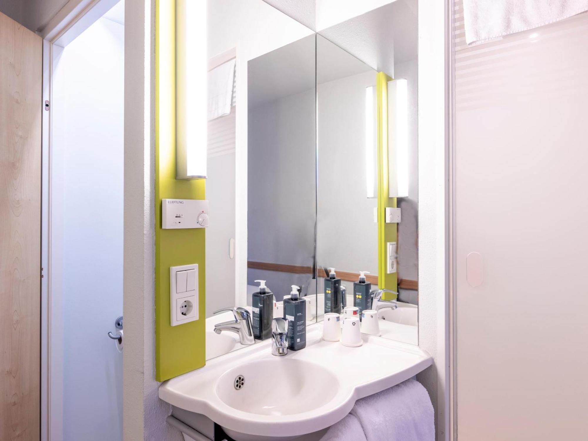 B&B Hotel Willich Εξωτερικό φωτογραφία